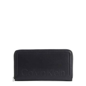 portfel marki calvin klein model k60k609919 kolor czarny. akcesoria damskie. sezon: jesień/zima