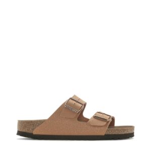 klapki marki birkenstock model arizona kolor brązowy. obuwie dla obu płci. sezon: wiosna/lato
