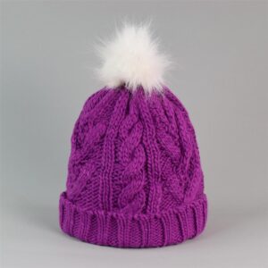 czapka króliczy pompon