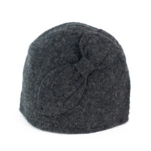 czapka wełniana kokarda