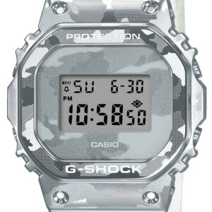 zegarek marki casio model gm-56_m kolor biały. akcesoria męskie. sezon: cały rok