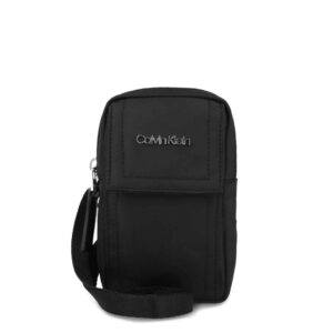 torby na ramię marki calvin klein model k50k509590 kolor czarny. torby męskie. sezon: jesień/zima